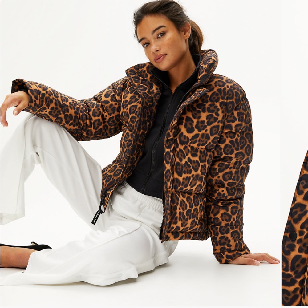 ISO LEOPARD ARITZIA SUPER PUFF SHORTY